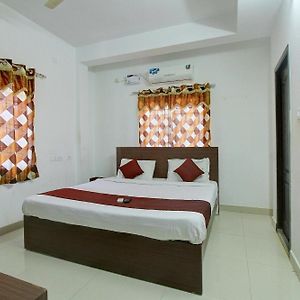 Hotel O The Mangrove Wood Residency
